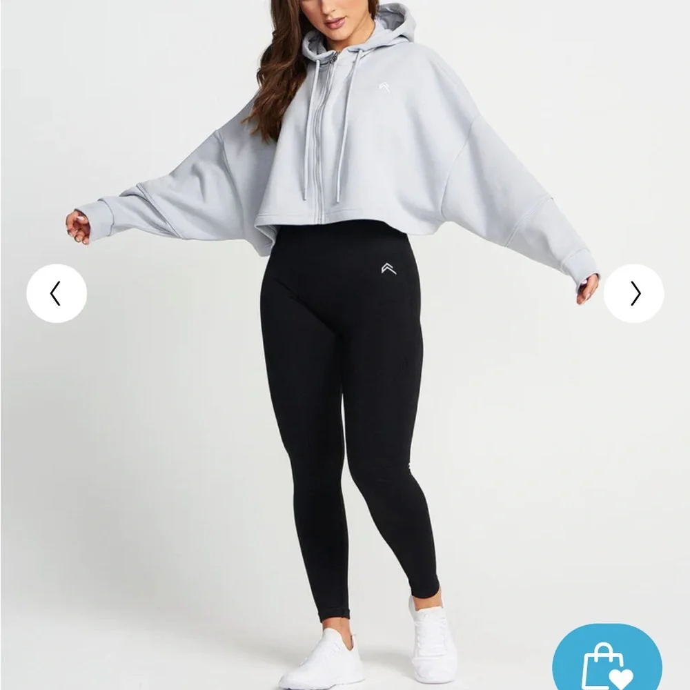 NWT Oner Active CLASSIC CROP ZIP HOODIE Grey S - Picture 2 of 9